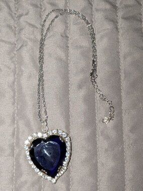 $3 with Bundle ~ Vintage Style Blue Heart Pendant Necklace 6466